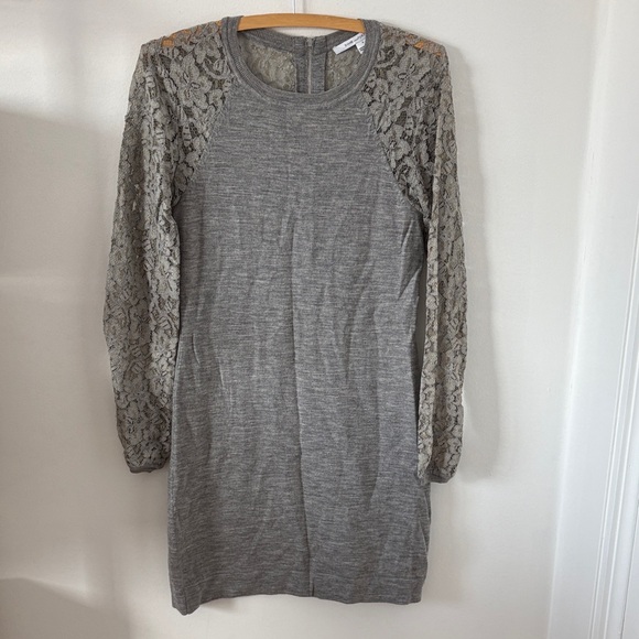 Diane Von Furstenberg Dresses & Skirts - Diane Von Furstenberg Gray Dress with Lace Sleeves